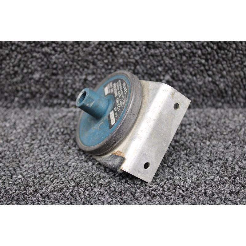 3203-00 Dukes Landing Gear Pressure Switch with Bracket