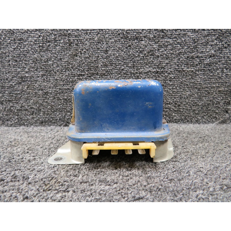 D4FF-10316-CA Ford Motor Aircraft Regulator (14V) (Worn Casing)