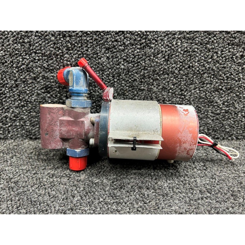 4404-00-1 (Use: 4404-00-7) Dukes Inc Fuel Boost Pump Assy with Mount (Volts: 28)