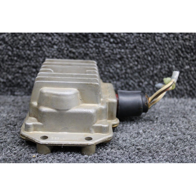 60-389017-1 (Use: 36-380056-5) Beech 95-C55 Delco-Remy Voltage Regulator