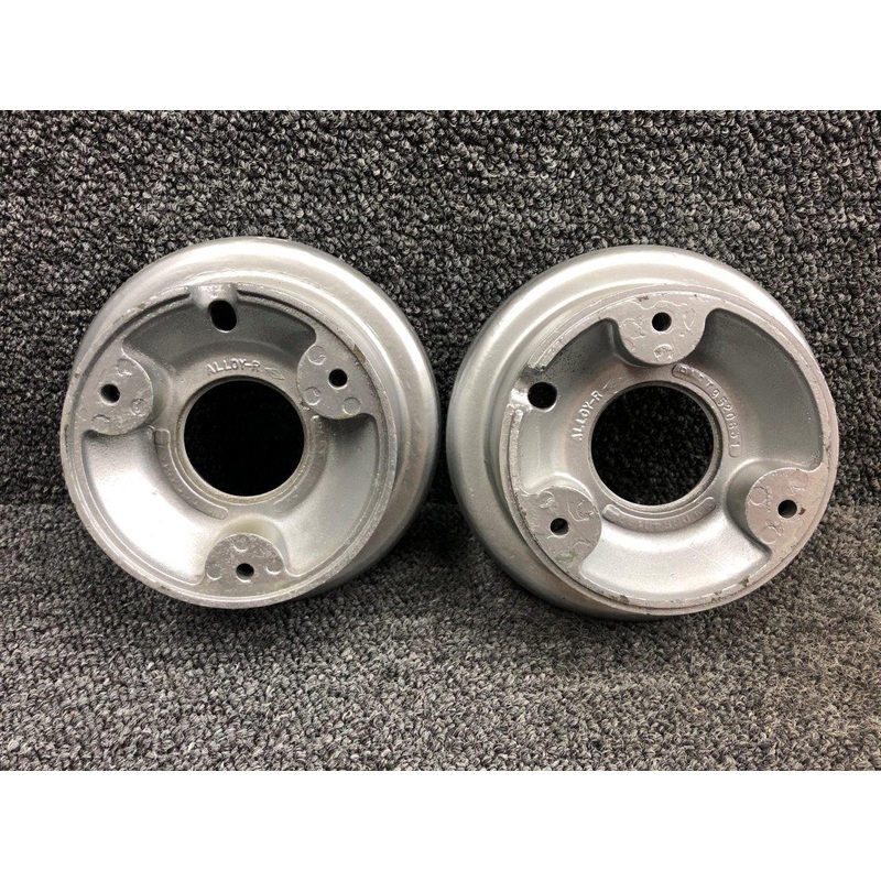 9520653 Goodyear 5.00-5 Nose Wheel Assembly (Minus Bearings)