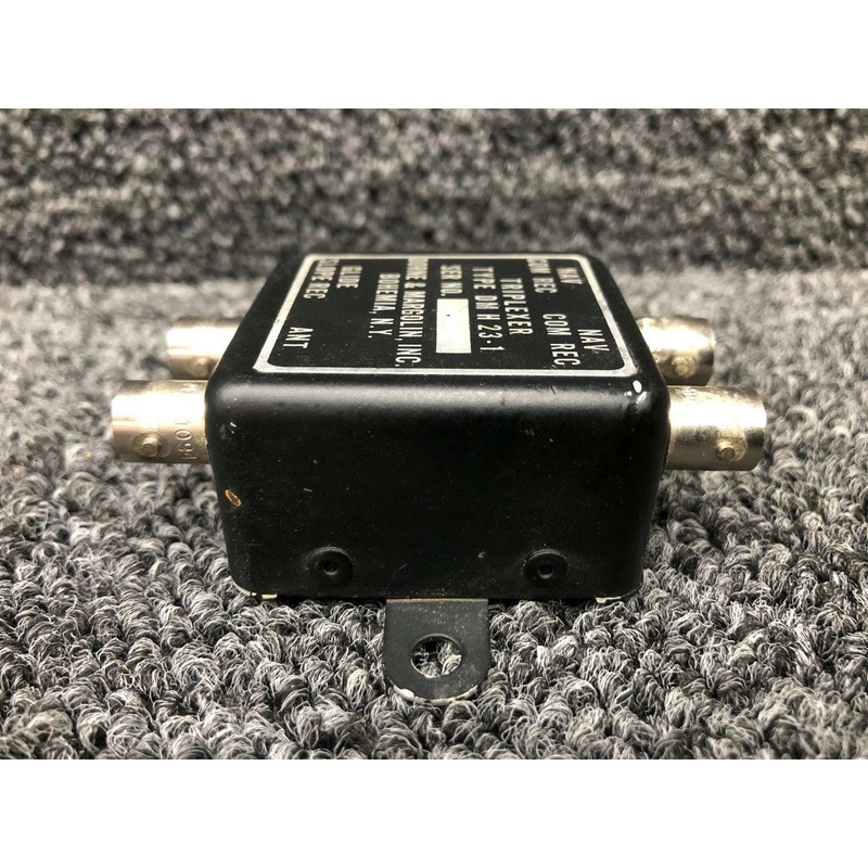 DM H23-1 Piper PA28-181 Dorne & Margolin Antenna Triplexer