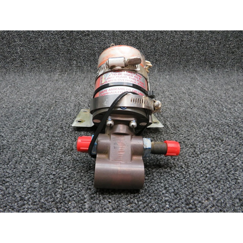 4140-00-15R Cessna A185F Dukes Fuel Boost Pump W/ Mounting Bracket (Volts: 28, Amps: 3)