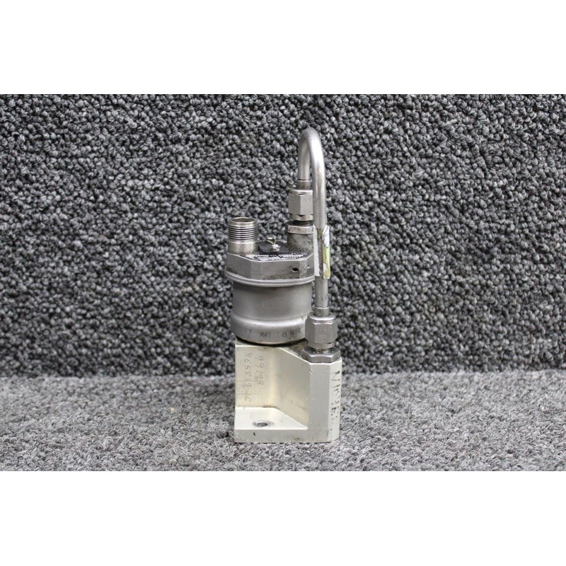 418-02064 Edison Oil Pressure Transmitter Assembly (Volts: 26)
