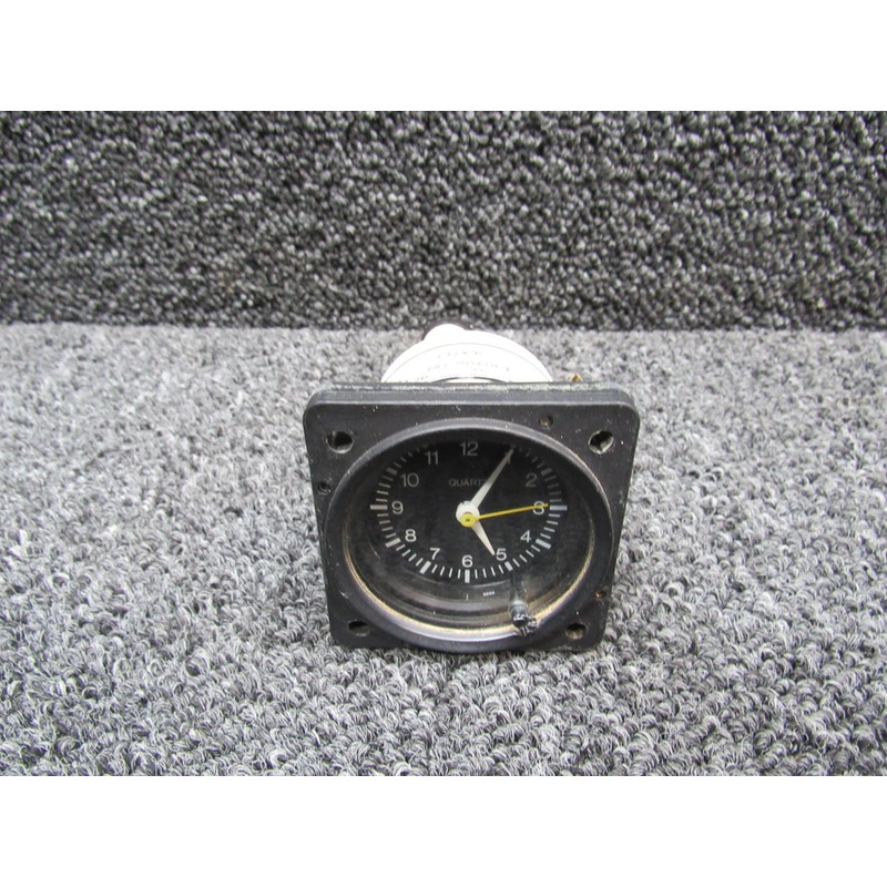 MD-90(BL) Mid-Continent Quartz Clock Indicator (Volts: 12-32) (Broken Knob)