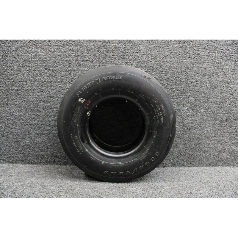 185F88-6 Goodyear Flight Eagle Tire 18×5.5 (8 Ply) (NEW OLD STOCK) (SA)