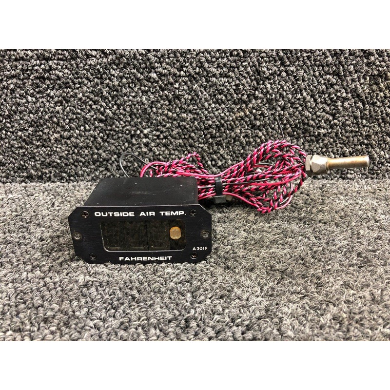301 Davtron Outside Air Temperature Indicator with Probe