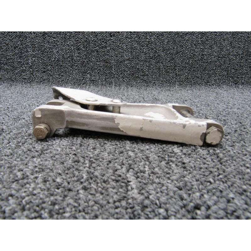 ES11059-3 Aero Commander 680FL Main Gear Scissor Upper LH or Lower RH w Bracket