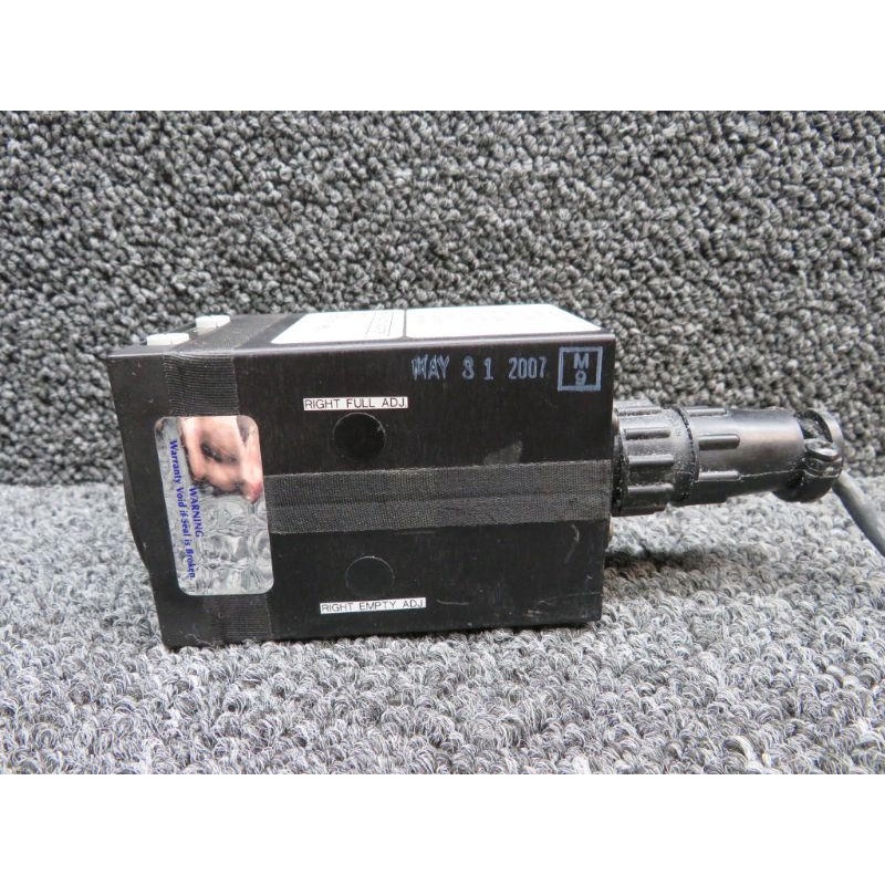 MD203-1 Mid-Continent Tip Tank Fuel Quantity Indicator (Volts: 28)