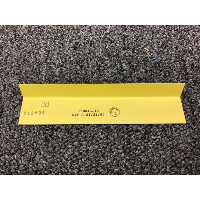 250043-13 Twin Commander Angle Assembly