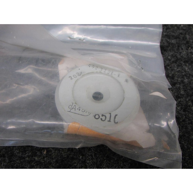 4923121-1 Douglas DC-9, MD-80 Bushing (NEW OLD STOCK) (SA)