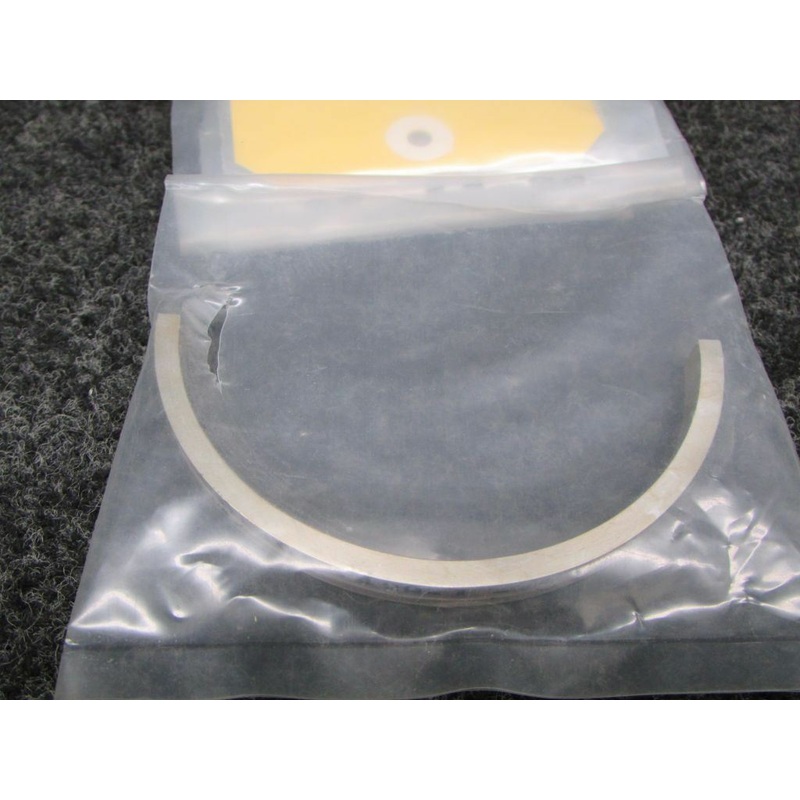 4958429-1 Douglas DC-9 Retainer Assembly W/ Serviceable Tag (SA)