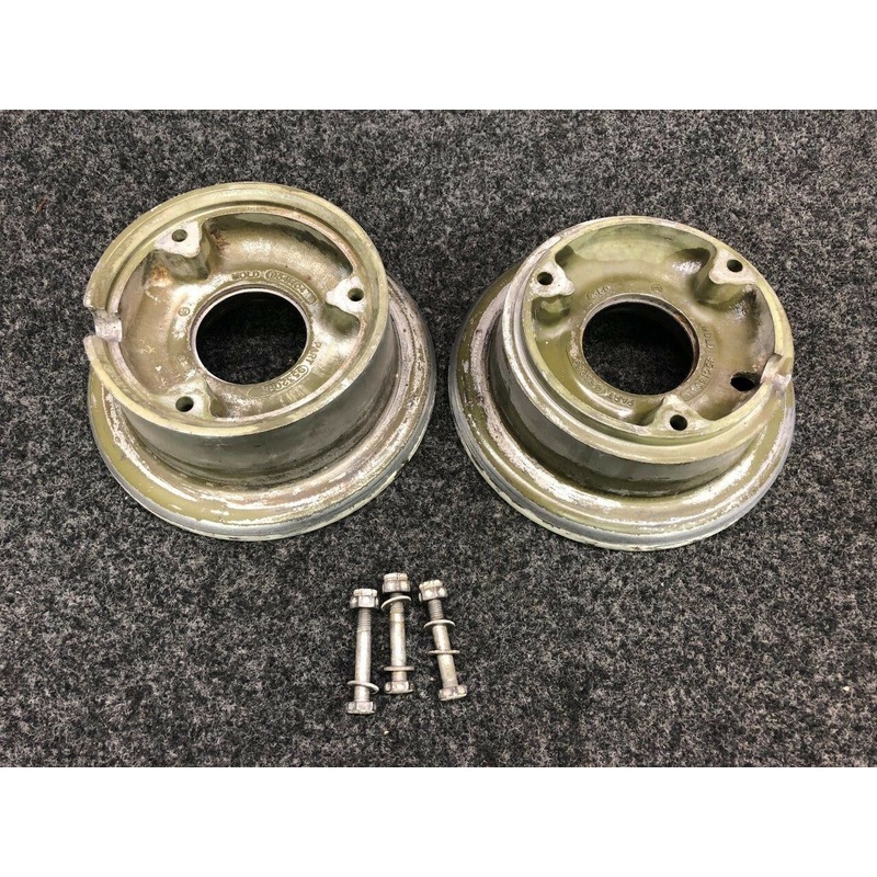 953210-2 Goodyear 5.00-5 Nose Wheel Assembly