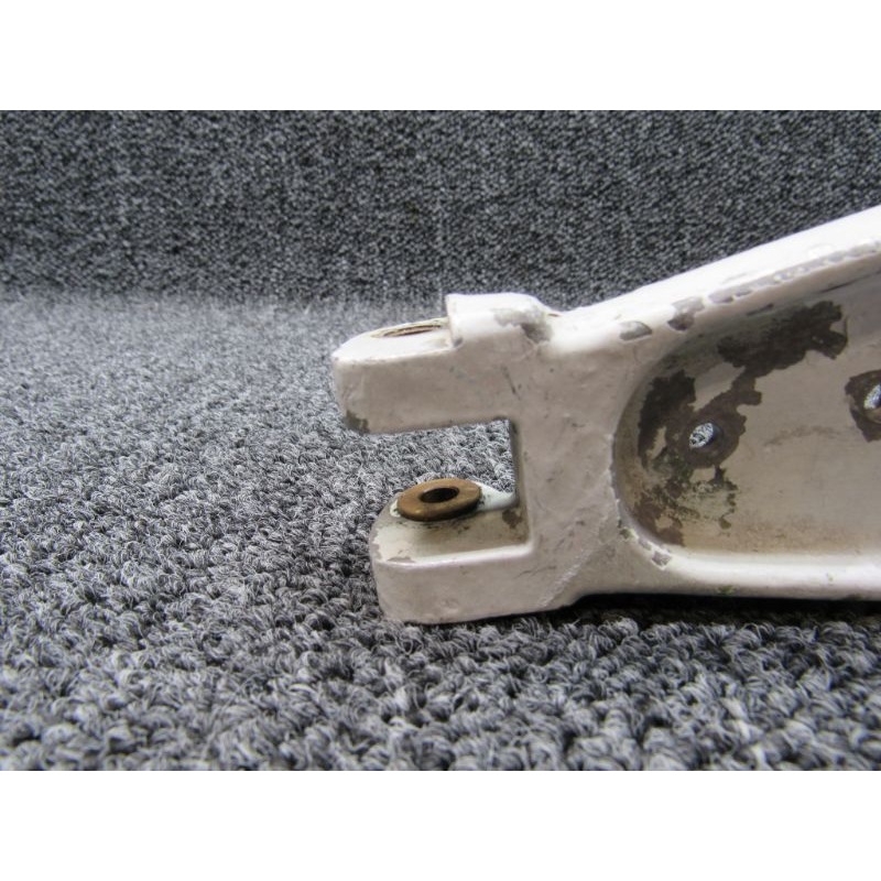 ES11059-3 Aero Commander 680FL Main Gear Scissor Assembly Upper LH or RH