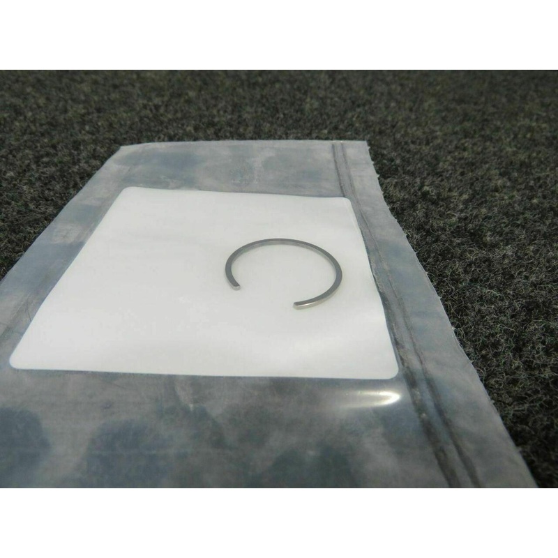 3005754 Piper PA-31T Pratt and Whitney Retaining Ring (NEW OLD STOCK) (C20)