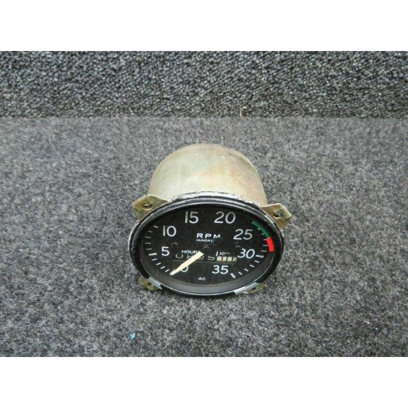 Cessna 170 AC Tachometer (825.11 Hours)