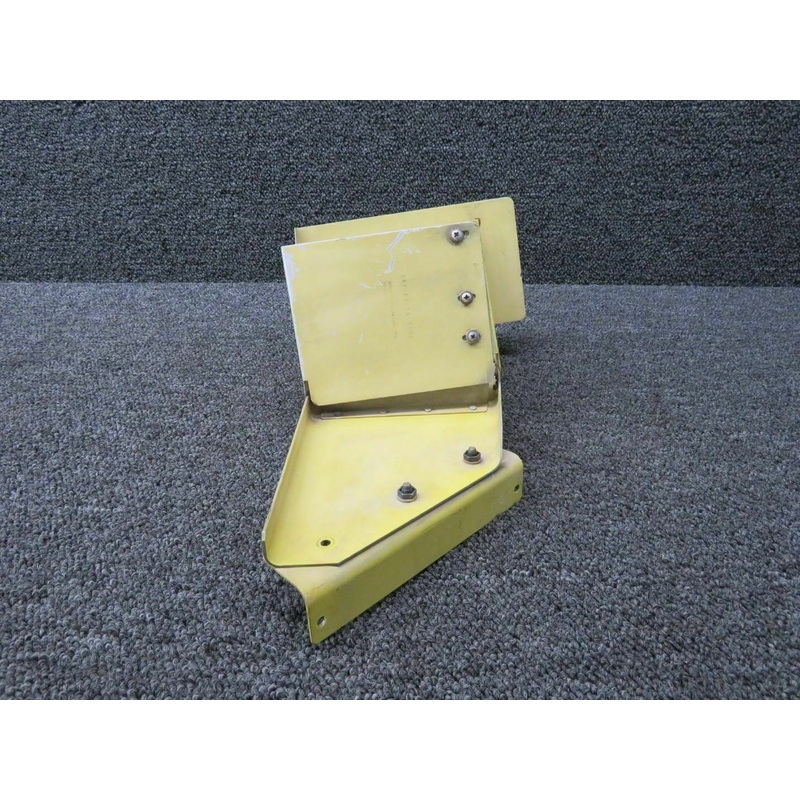 047-09536-0001, 047-6797-02 Allied Signal Avionics Autopilot Servo Bracket