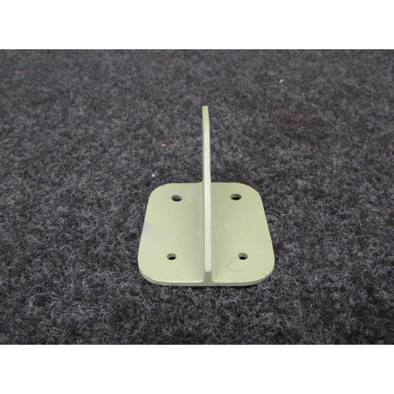 4920360-1 Douglas DC-9 Clip (NEW OLD STOCK) (SA)