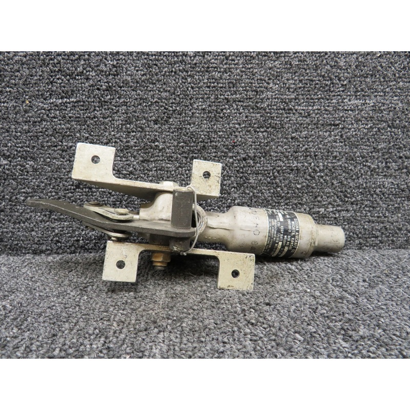 1280109-3 Ozone Hydraulic Actuator with Bracket (Worn)