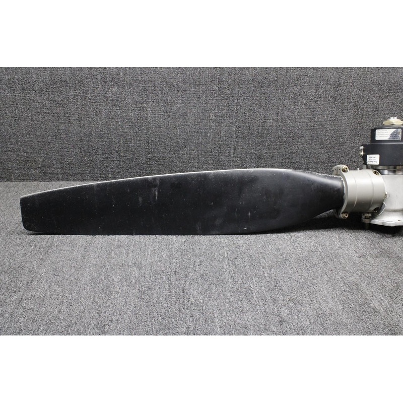 HC-A2VK-2, H2260 Hartzell Two Blade Propeller Assembly LH with Logs (L: 74)