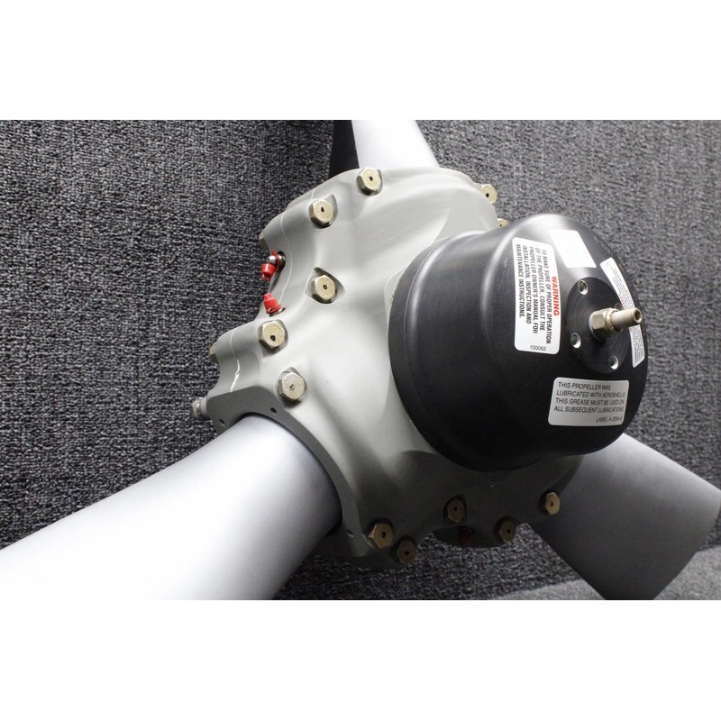 PHC-C3YF-1RF Hartzell Three Blade Propeller Hub with Logs (Core, Prop Stuck)