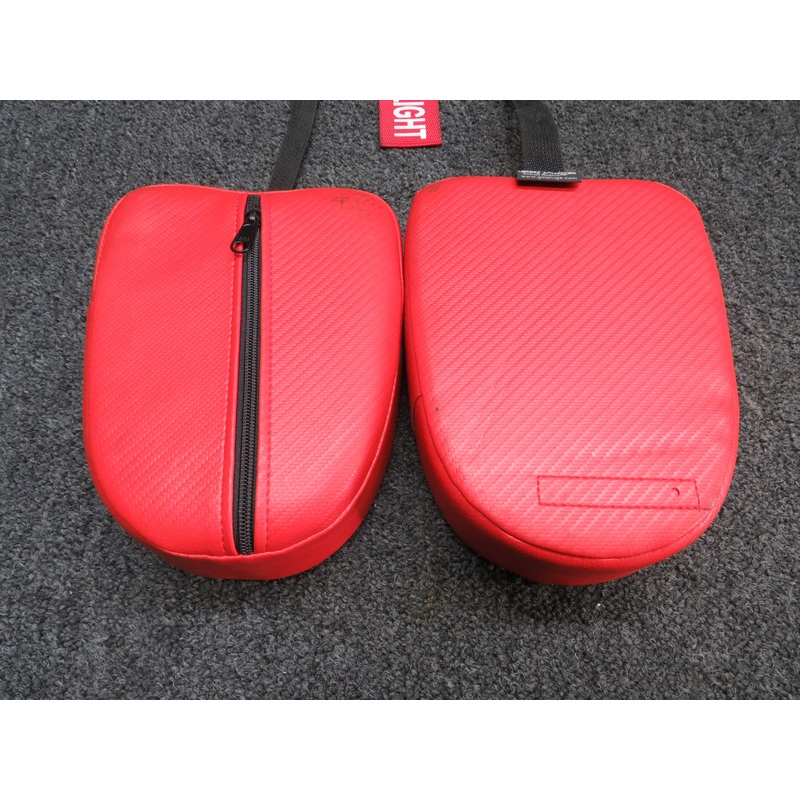 Cessna 182Q Got Plugz Cowl Plugs Set (Minus Streamers)