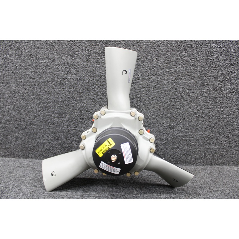 HC-I3YR-1RF Hartzell 3 Blade Propeller Hub with Logbook (Prop Struck, Core)