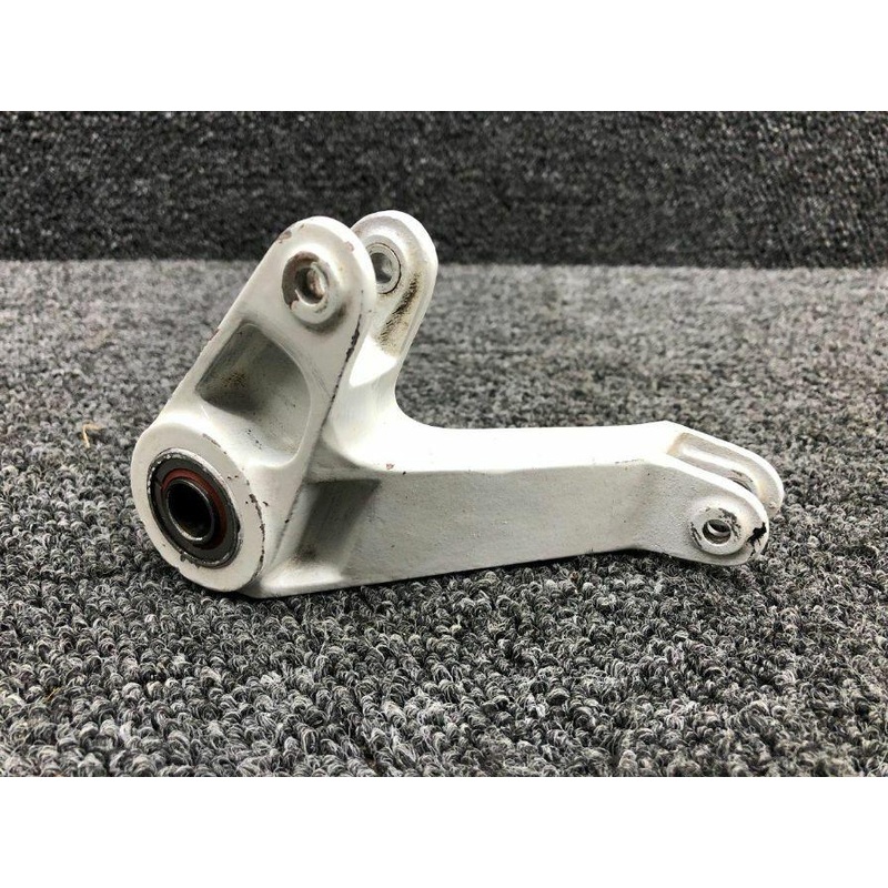 269A7508 (USE: 269A7508-901) Hughes 269C Lateral Pitch Mixer Idler Bellcrank