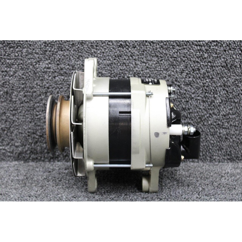 ALX-8521LS (Use: D748-2) Lycoming IO-320-C1A Hartzell Alternator (12V) (70A)
