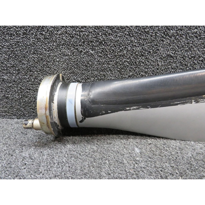 F7693F+2 Hartzell Propeller Blade (Bent) (Core-Display)