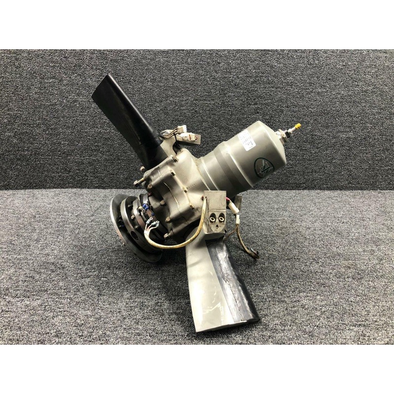 PHC-J3YF-2UF Beech 58P Hartzell 3 Blade Propeller RH W/ Logbook (Prop Struck)