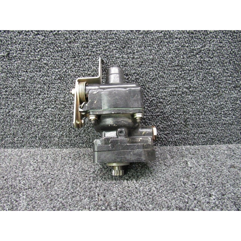 37845-002 (MN: E-5) Continental TSIO-360-FB Hartzell Propeller Governor (Struck)