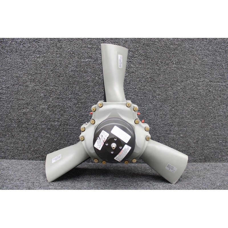 HC-C3YR-1RF/F7663R Hartzell 3 Blade Propeller Hub with Logs (Prop Struck, CORE)