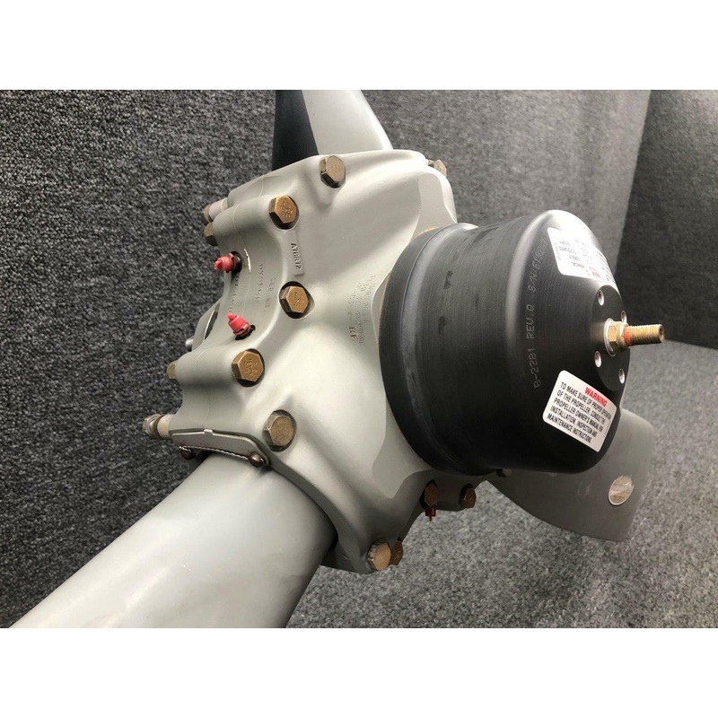 HC-C3YR-1RF/F7693F Hartzell 3 Blade Propeller Assembly W/ Logs (Prop Struck)