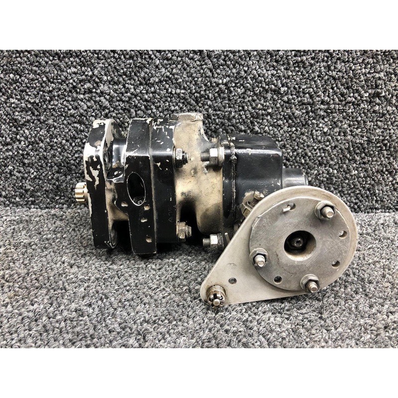 Lycoming IO-360-A1A Hartzell H-1 Propeller Governor Assembly