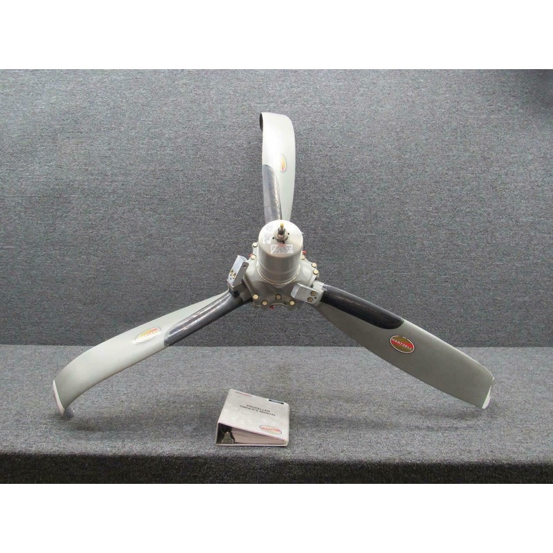 PHC-C3YF-2UF Beech 95-B55 3 Blade Propeller RH W/ Logs (SMOH: 457.70)